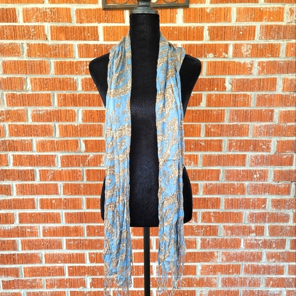 FREE with purchase 💫 Paisley blue scarf (EUC) - Picture 1 of 1